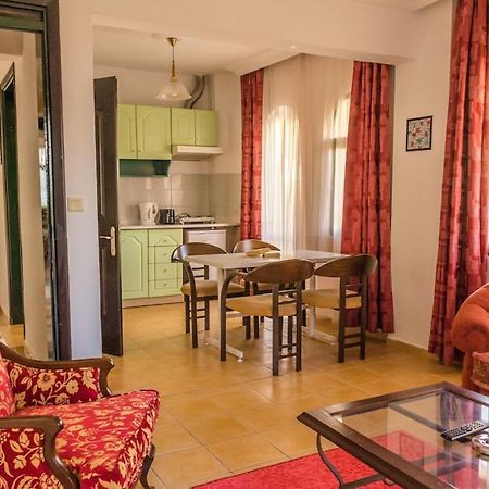 مرمريس Maxwell Holiday Club المظهر الخارجي الصورة