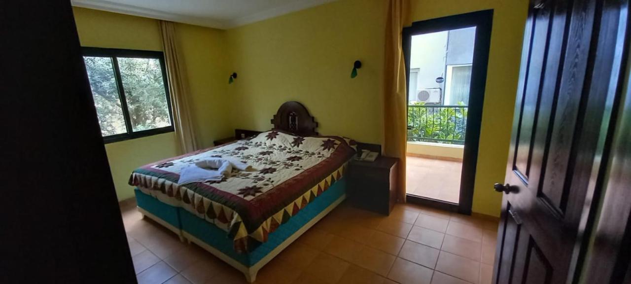 مرمريس Maxwell Holiday Club المظهر الخارجي الصورة