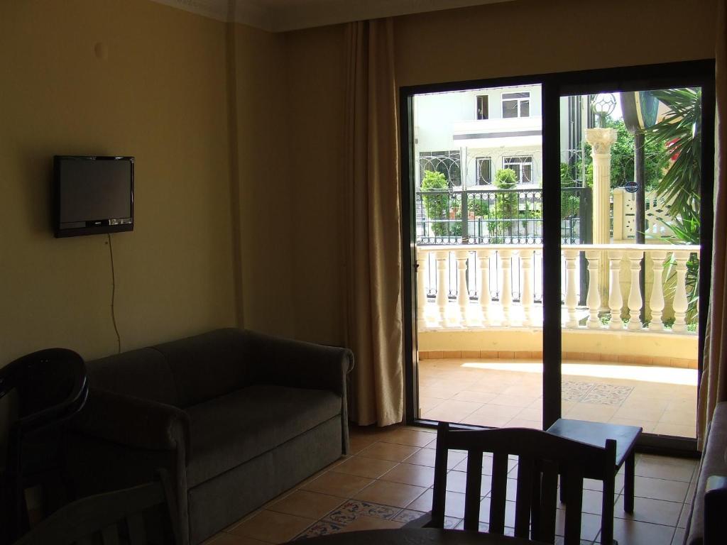 مرمريس Maxwell Holiday Club المظهر الخارجي الصورة