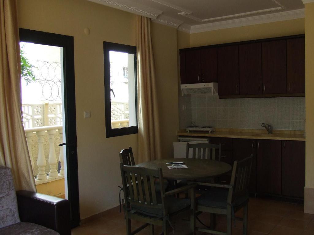 مرمريس Maxwell Holiday Club المظهر الخارجي الصورة