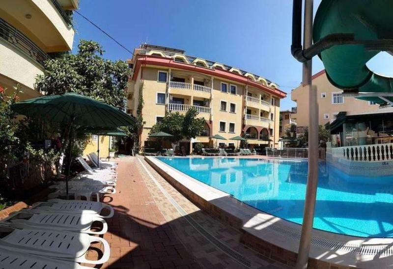 مرمريس Maxwell Holiday Club المظهر الخارجي الصورة
