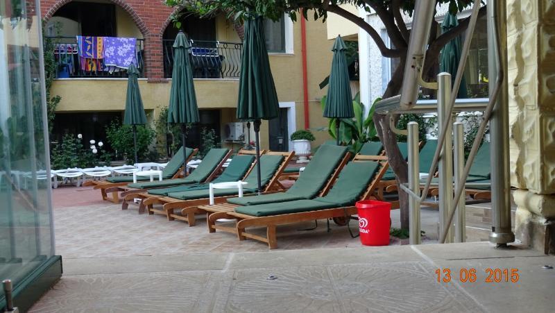 مرمريس Maxwell Holiday Club المظهر الخارجي الصورة